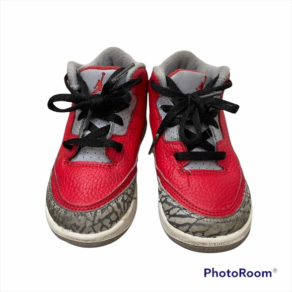 Jordan 3 Retros - Picture 2 of 6